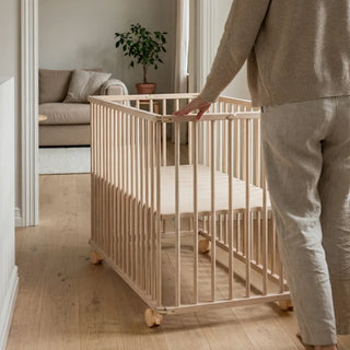 Mokee Ezee | Adjustable Playpen with wheels - Beech