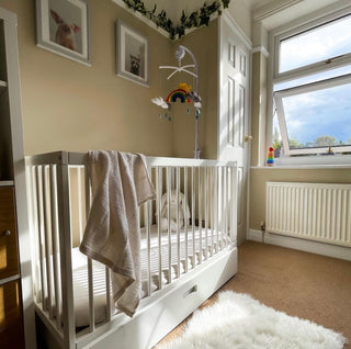 Mini Cot Bed with Drawer -  White - Mokee
