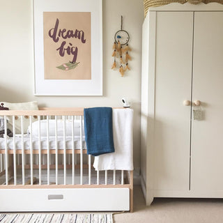 Mini Cot Bed With Drawer & Luxury Breathable Air Mattress - White Beech (120x60)